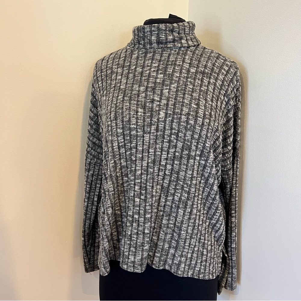 AE American eagle mock neck ribbed sweater top